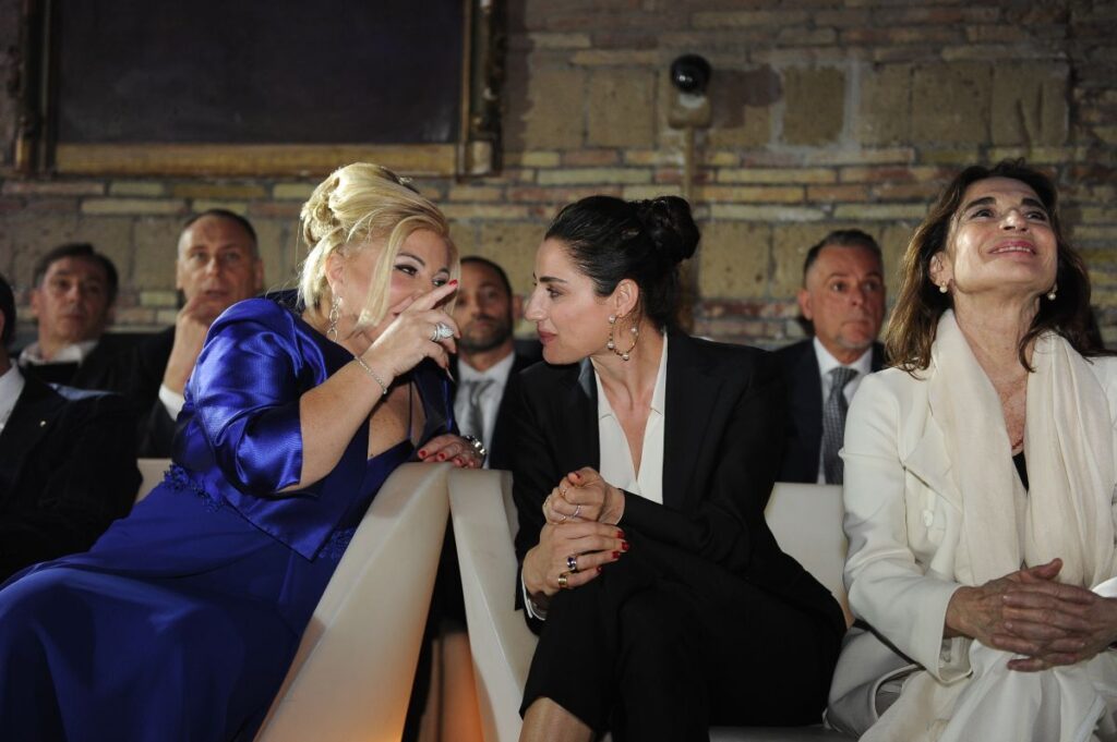 A Lina Sastri e Luisa Ranieri il premio Le Eccellenze Campane