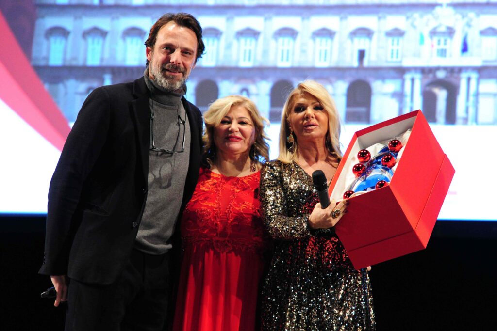 Eccellenze con attore Italiano